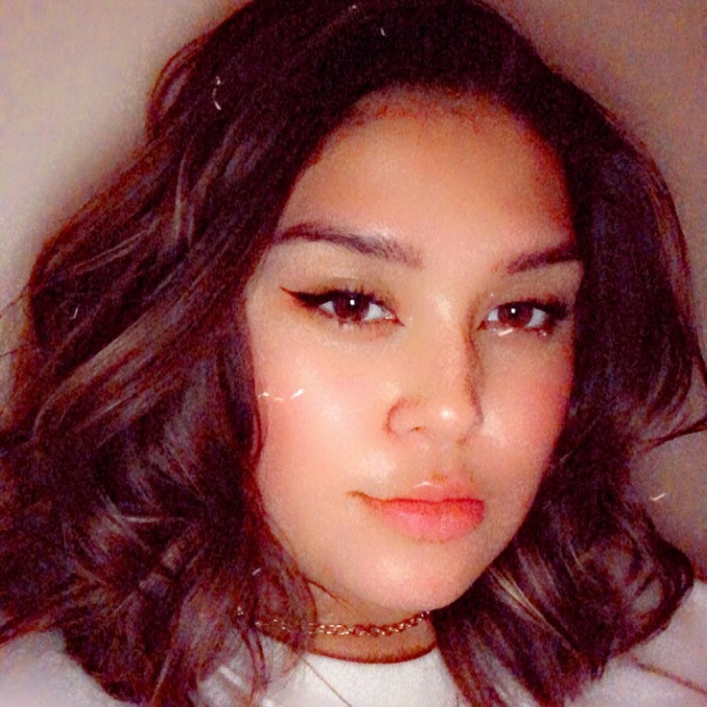 Meet your Posher, Alora